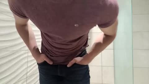 Snapshot of litalien73 chatting on March 2025 09:27:02 PM litalien73 online show from March 2025 09:27:02 PM