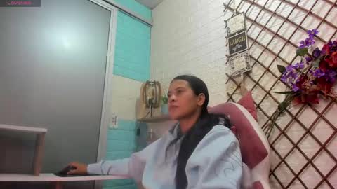VANESSA online show from April 2026 12:03:01 PM