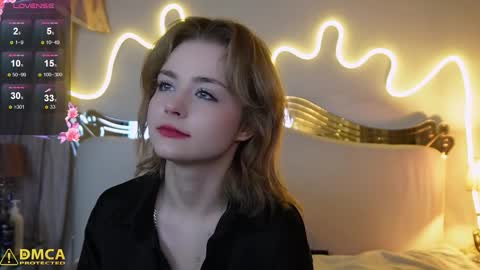 litt1e_emilyy online show from November 2025 10:10:02 PM