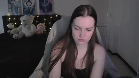 little__flowers online show from October 2025 08:15:02 AM