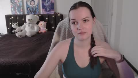 little__flowers online show from November 2025 08:12:01 AM