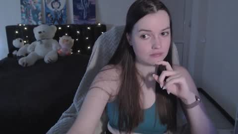 little__flowers online show from November 2025 08:06:01 AM