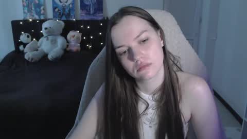 little__flowers online show from May 2026 09:25:02 AM