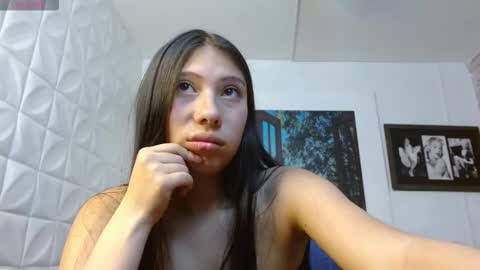 Snapshot of little__sofi_ chatting on November 2025 10:09:01 PM Sofi online show from November 2025 10:09:01 PM