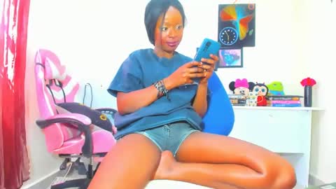 Snapshot of little_africa chatting on December 2024 11:39:01 AM little_africa online show from December 2024 11:39:01 AM