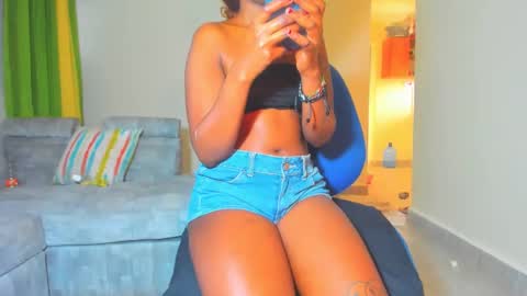 Snapshot of little_africa chatting on January 2025 02:46:01 PM little_africa online show from January 2025 02:46:01 PM