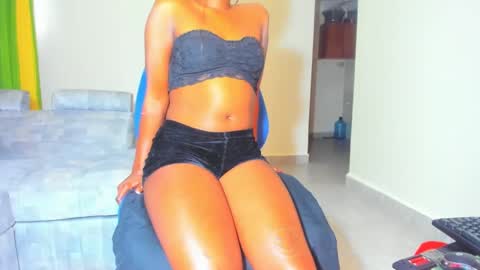 Snapshot of little_africa chatting on January 2025 09:26:01 AM little_africa online show from January 2025 09:26:01 AM