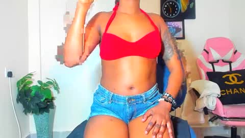 Snapshot of little_africa chatting on February 2025 08:13:02 AM little_africa online show from February 2025 08:13:02 AM