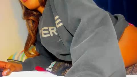 Snapshot of little_africa chatting on February 2025 01:39:01 PM little_africa online show from February 2025 01:39:01 PM