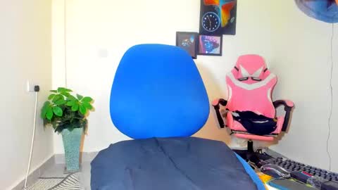 Snapshot of little_africa chatting on February 2025 08:09:02 AM little_africa online show from February 2025 08:09:02 AM