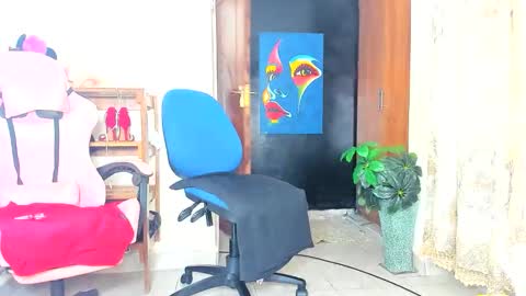 Snapshot of little_africa chatting on October 2025 08:11:01 AM little_africa online show from October 2025 08:11:01 AM