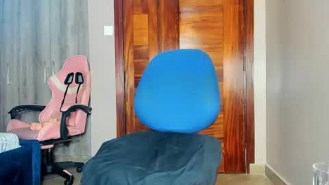 little_africa online show from April 2026 07:20:01 AM