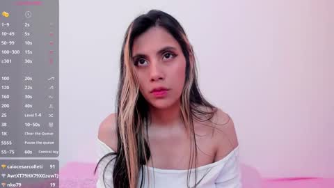 Snapshot of little_angelhot chatting on January 2025 01:47:01 PM angelica online show from January 2025 01:47:01 PM