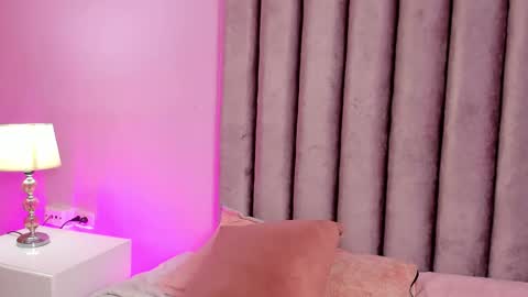 Snapshot of little_angelica18 chatting on December 2025 10:41:02 PM angelica online show from December 2025 10:41:02 PM