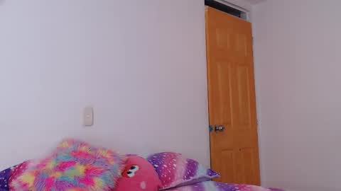 Snapshot of little_angelito2 chatting on October 2025 11:05:01 PM TU ANGELITO online show from October 2025 11:05:01 PM