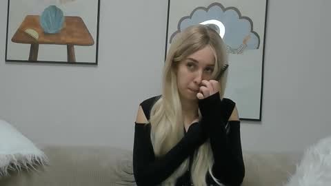 little_bye online show from November 2025 10:25:02 AM