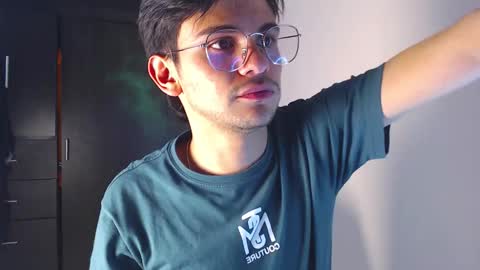 Daniel online show from November 2025 12:38:02 AM