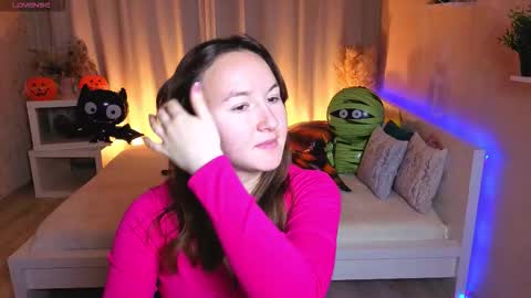 Snapshot of little_doll_meow chatting on October 2025 03:06:02 AM Alexandra online show from October 2025 03:06:02 AM