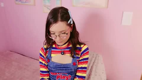 Snapshot of little_effy18_ chatting on February 2026 08:49:01 PM Little Effy online show from February 2026 08:49:01 PM