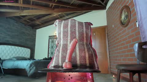 Izzi online show from December 2024 10:12:01 PM