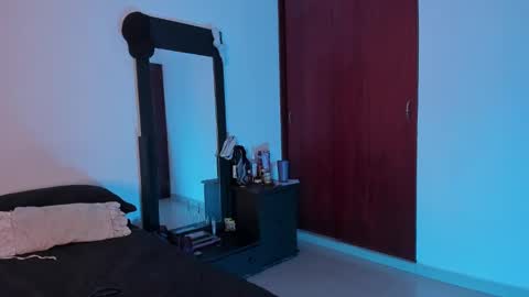 Snapshot of little_kayla_ chatting on February 2025 01:37:01 AM kayla Instagram kayla 71082 online show from February 2025 01:37:01 AM