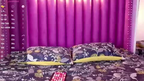 Snapshot of little_kayla_ chatting on September 2025 02:55:02 AM kayla Instagram kayla 71082 online show from September 2025 02:55:02 AM