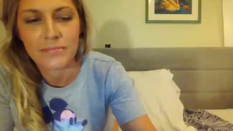 Snapshot of little_lies chatting on February 2025 11:20:01 PM little lies online show from February 2025 11:20:01 PM