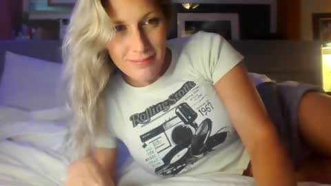 Snapshot of little_lies chatting on March 2025 02:51:02 PM little lies online show from March 2025 02:51:02 PM