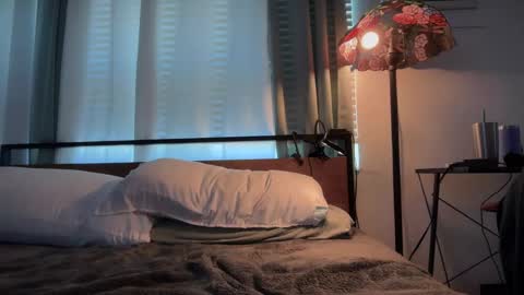 Snapshot of little_lies chatting on November 2025 03:11:02 PM little lies online show from November 2025 03:11:02 PM