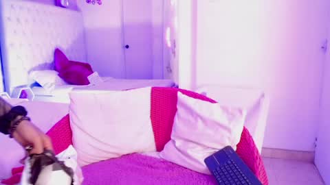 Paulette online show from May 2026 10:36:01 AM