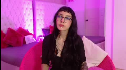 Paulette online show from May 2026 04:20:02 AM