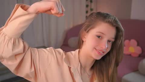 Snapshot of little_poetry chatting on March 2025 04:18:01 PM Kiki online show from March 2025 04:18:01 PM