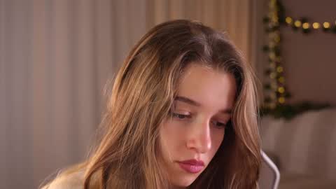 Snapshot of little_poetry chatting on October 2025 03:31:02 PM Kiki online show from October 2025 03:31:02 PM