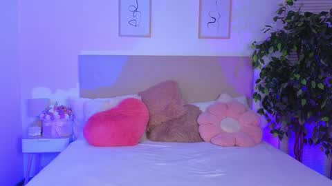 little_siin online show from June 2026 09:07:02 PM