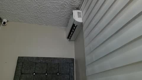 Snapshot of little_sugar19 chatting on December 2025 09:42:01 PM alex online show from December 2025 09:42:01 PM