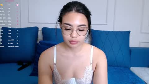 Snapshot of little_v1rgin_angel chatting on June 2026 11:31:01 AM Kwan online show from June 2026 11:31:01 AM
