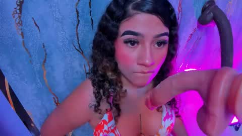 little_valentinaa online show from December 2025 11:16:02 AM