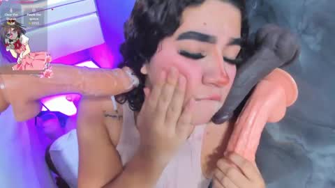 little_valentinaa online show from May 2026 11:17:01 AM