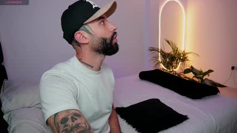 little_vannesaa online show from February 2025 08:47:02 PM