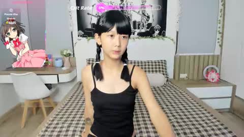Snapshot of little_yena chatting on October 2025 01:34:01 PM Yena and Gabby online show from October 2025 01:34:01 PM