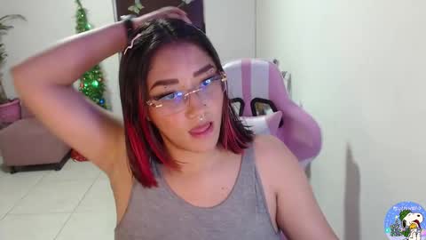 Snapshot of littleangelx_m chatting on January 2025 02:53:01 AM Daniela online show from January 2025 02:53:01 AM