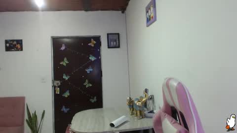 Snapshot of littleangelx_m chatting on February 2025 01:15:02 AM Daniela online show from February 2025 01:15:02 AM