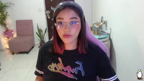 Snapshot of littleangelx_m chatting on February 2025 11:21:02 PM Daniela online show from February 2025 11:21:02 PM