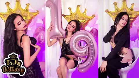 Snapshot of littlearii chatting on January 2025 06:54:02 PM Ari online show from January 2025 06:54:02 PM