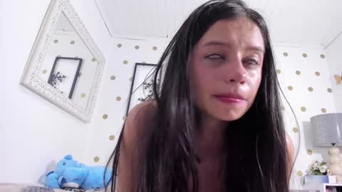 Snapshot of littlearii chatting on January 2025 01:08:01 AM Ari online show from January 2025 01:08:01 AM