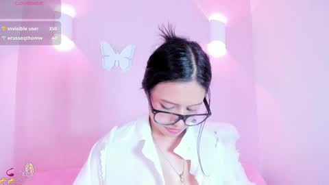 Snapshot of littlearii chatting on March 2025 10:04:02 PM Ari online show from March 2025 10:04:02 PM