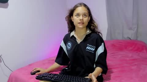 littlecheerry69 online show from October 2025 01:39:02 PM