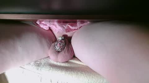 Snapshot of littleclitty247 chatting on September 2025 10:47:01 PM Littlleclitty247 online show from September 2025 10:47:01 PM