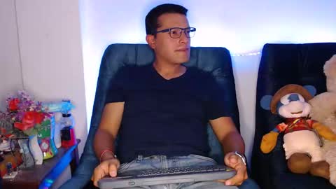 Manu online show from March 2026 03:45:02 AM