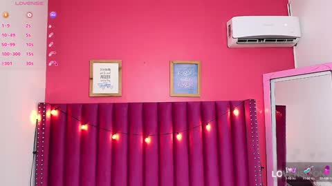 Snapshot of littlee_emilyy_ chatting on January 2025 02:39:01 AM Emily online show from January 2025 02:39:01 AM